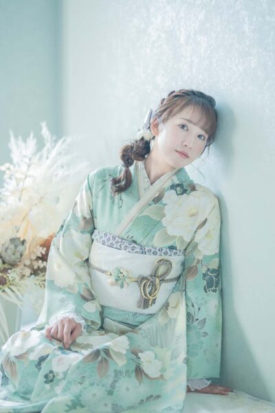 フェミニンの振袖
