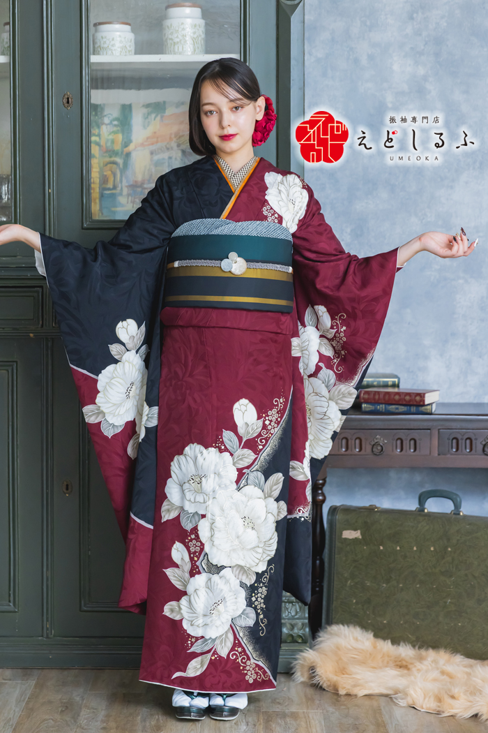 ボルドー×黒で描く大正浪漫｜白花を纏うレトロ振袖【RE825】